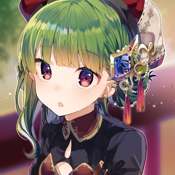 Anime-Bild 2000x2000 mit original ikeuchi tanuma single looking at viewer blush fringe highres short hair open mouth purple eyes payot upper body blunt bangs green hair blurry :o hair bun (hair buns) depth of field piercing ear piercing