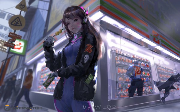 イラスト 1500x938 と オーバーウォッチ blizzard entertainment 7-eleven d.va (overwatch) reaper (overwatch) soldier: 76 (overwatch) wlop 長髪 カメラ目線 前髪 茶色の髪 茶目 signed upper body outdoors multiple boys from below depth of field copyright name facial mark