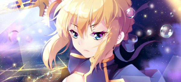 Anime picture 1644x752 with fate (series) fate/stay night type-moon artoria pendragon (all) saber squchan single long hair blue eyes blonde hair wide image lips sunlight city cityscape girl ribbon (ribbons) weapon hair ribbon sword
