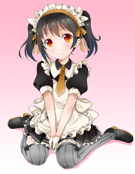 Anime-Bild 777x1000 mit love live! school idol project sunrise (studio) love live! yazawa nico ratryu single tall image blush short hair black hair simple background smile red eyes sitting twintails looking away gradient background wariza short twintails pink background