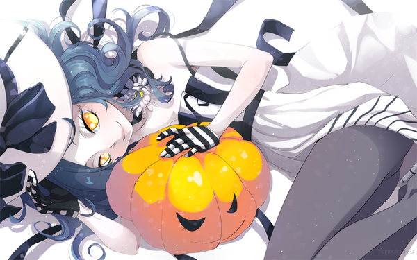 Anime picture 1800x1125 with original marmalade (elfless vanilla) single long hair looking at viewer highres smile yellow eyes lying grey hair sleeveless drill hair on side halloween dark hair girl dress gloves bow pantyhose