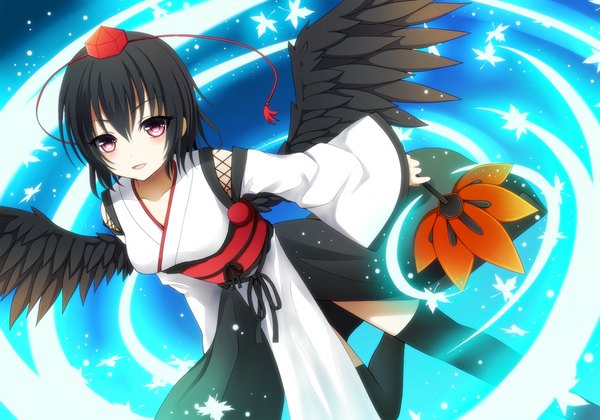Anime picture 1000x700 with touhou shameimaru aya soraneko93 single looking at viewer short hair black hair red eyes traditional clothes official alternate costume kourindou tengu costume girl thighhighs black thighhighs hat wings leaf (leaves) obi fan hauchiwa