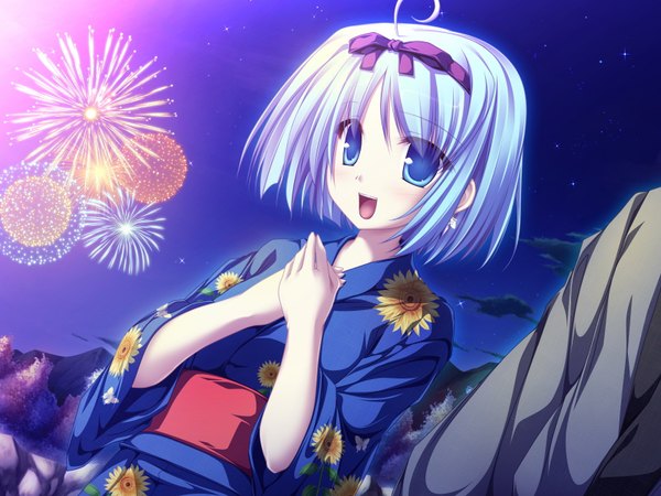 Anime picture 1600x1200 with magus tale whirlpool (studio) kujou yuuka tenmaso single blush short hair open mouth blue eyes blue hair sky ahoge japanese clothes night floral print mountain fireworks girl ribbon (ribbons) hair ribbon