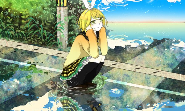 Anime picture 1500x900 with vocaloid kagamine rin miyake achi single fringe short hair blonde hair wide image yellow eyes sky cloud (clouds) reflection girl hair ornament plant (plants) boots hairband thigh boots bobby pin road