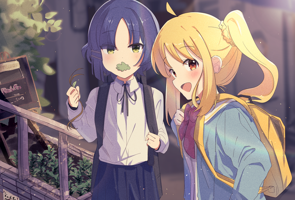Anime picture 3712x2509 with bocchi the rock! cloverworks ijichi nijika yamada ryou ooho0216 long hair looking at viewer blush highres short hair open mouth blonde hair red eyes multiple girls yellow eyes blue hair absurdres ahoge outdoors :d