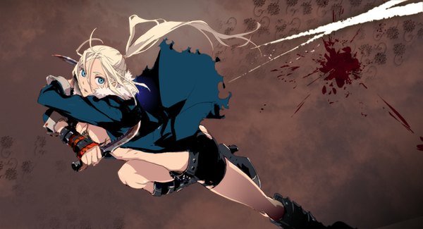 Anime picture 1061x576 with mebae single long hair blue eyes light erotic simple background blonde hair wide image ponytail torn clothes jumping battle girl shorts belt blood cloak knife