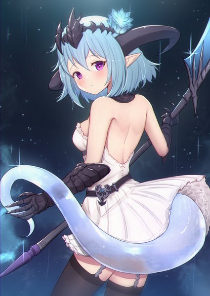 Anime-Bild 921x1300 mit granblue fantasy shadowverse whitefrost dragonewt filene uneg single tall image looking at viewer blush fringe short hair breasts hair between eyes purple eyes bare shoulders holding blue hair tail looking back hair flower horn (horns)