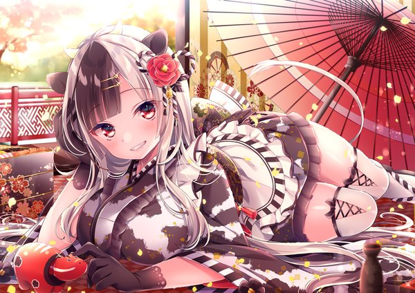 Anime picture 1000x707 with original nemuri nemu single looking at viewer blush black hair red eyes animal ears silver hair tail lying very long hair traditional clothes japanese clothes animal tail multicolored hair horn (horns) two-tone hair new year head rest