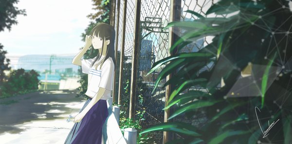 Anime picture 2356x1169 with boku wa robot goshi no kimi ni koi wo suru original loundraw single long hair looking at viewer fringe highres black hair wide image signed outdoors blunt bangs black eyes depth of field adjusting hair casual against fence girl flower (flowers)
