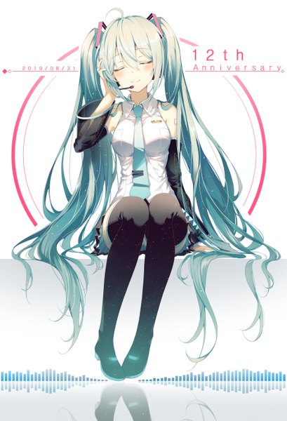Anime-Bild 3753x5500 mit vocaloid hatsune miku dangmyo single tall image blush fringe highres simple background hair between eyes white background sitting twintails bare shoulders payot absurdres full body ahoge very long hair nail polish