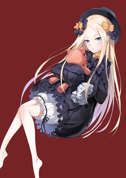 Anime picture 800x1132 with fate (series) fate/grand order abigail williams (fate) emyo single long hair tall image blush blue eyes blonde hair simple background long sleeves barefoot red background girl dress bow hair bow hat black dress