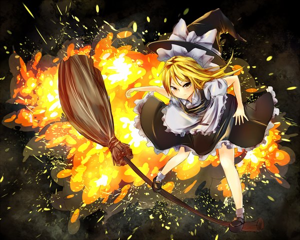 Anime picture 1250x1000 with touhou kirisame marisa dqn (dqnww) single long hair blonde hair yellow eyes explosion girl dress hat apron witch hat fire hat ribbon broom