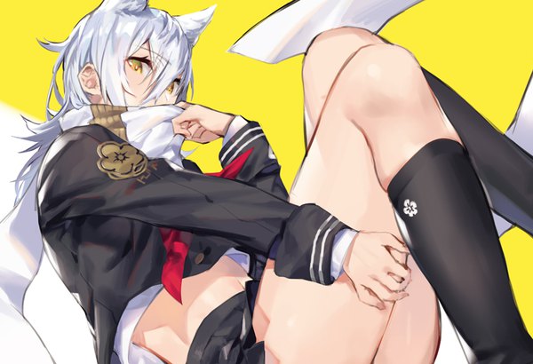 Anime picture 1000x684 with azur lane maya (azur lane) noy single long hair looking at viewer fringe light erotic hair between eyes animal ears yellow eyes payot bent knee (knees) long sleeves bare belly thighs reclining covered mouth yellow background legs up