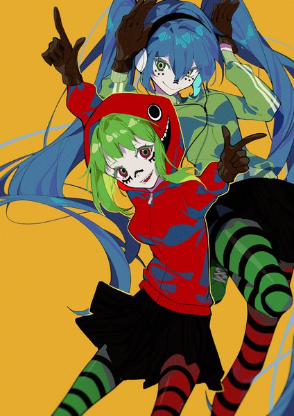 Anime-Bild 1000x1415 mit vocaloid matryoshka (vocaloid) hatsune miku gumi indai (3330425) tall image looking at viewer fringe short hair simple background smile hair between eyes twintails multiple girls blue hair very long hair green hair yellow background multicolored eyes bunny pose