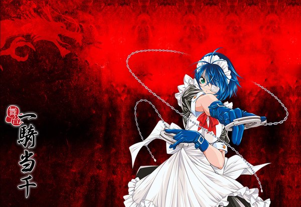 Anime picture 1920x1321 with ikkitousen ryomou shimei single looking at viewer fringe highres short hair green eyes blue hair inscription maid hieroglyph red background girl gloves bow headdress maid headdress chain eyepatch
