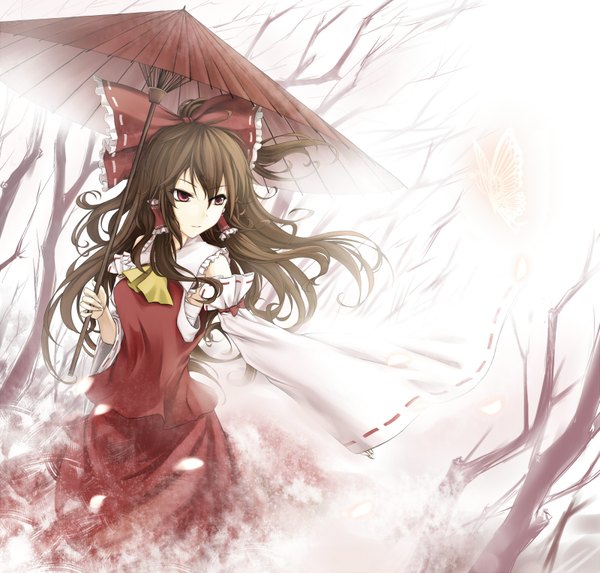 Anime picture 1600x1530 with touhou hakurei reimu single long hair black hair simple background red eyes traditional clothes miko girl skirt bow plant (plants) hair bow detached sleeves petals tree (trees) umbrella skirt set