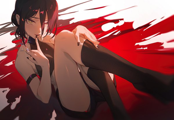 Anime picture 1196x829 with chainsaw man mappa reze (chainsaw man) zhiyan li single looking at viewer fringe short hair black hair smile hair between eyes sitting bare shoulders green eyes bent knee (knees) nail polish parted lips fingernails from above blurry