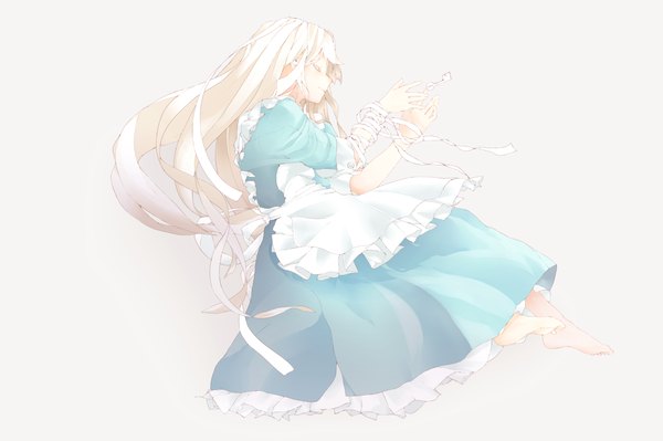 Anime-Bild 2000x1333 mit kagerou project shaft (studio) mary (kagerou project) asanohakaede single long hair fringe highres simple background smile white hair eyes closed profile barefoot grey background girl dress apron bandage (bandages) key