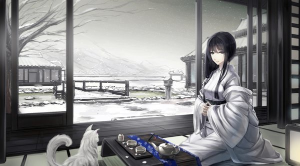 Anime picture 2148x1186 with original kikivi single long hair looking at viewer highres black hair wide image traditional clothes japanese clothes black eyes girl animal kimono cat sliding doors shouji