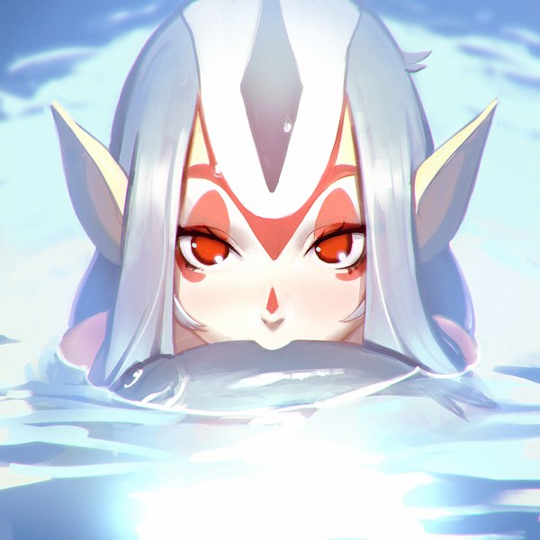 Anime-Bild 1080x1080 mit blue submarine no 6 gonzo mutio ilya kuvshinov single long hair looking at viewer red eyes holding silver hair pointy ears partially submerged mouth hold facial mark portrait afloat girl animal water fish (fishes)
