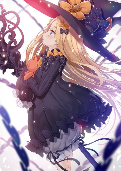 Anime-Bild 848x1200 mit fate (series) fate/grand order abigail williams (fate) yano mitsuki single long hair tall image blush fringe blue eyes simple background blonde hair standing holding looking away long sleeves parted lips profile tears floating hair