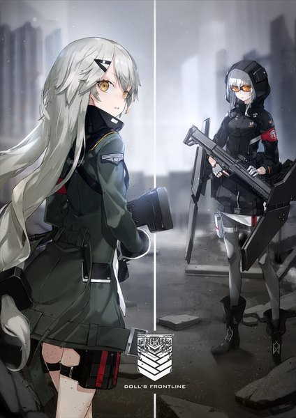 イラスト 849x1200 と ドールズフロントライン mg4 (girls frontline) ksg (girls frontline) yucca-612 (neco) 長髪 長身像 カメラ目線 前髪 短い髪 hair between eyes 立つ ツインテール multiple girls holding 黄色眼 payot 銀髪 outdoors white hair parted lips