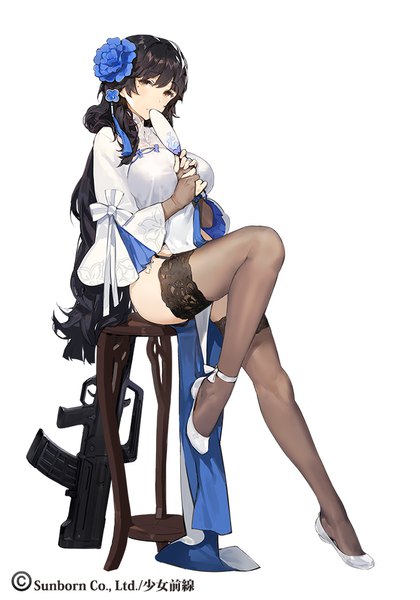 Anime-Bild 700x1000 mit girls frontline type 95 (girls frontline) type 95 (narcissus) (girls frontline) kishiyo single long hair tall image looking at viewer fringe breasts light erotic black hair simple background large breasts white background sitting yellow eyes full body bent knee (knees) blunt bangs