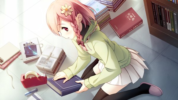 Anime picture 1920x1080 with your diary yua (your diary) kantoku highres short hair red eyes wide image pink hair game cg braid (braids) hair flower loli girl thighhighs hair ornament black thighhighs book (books)