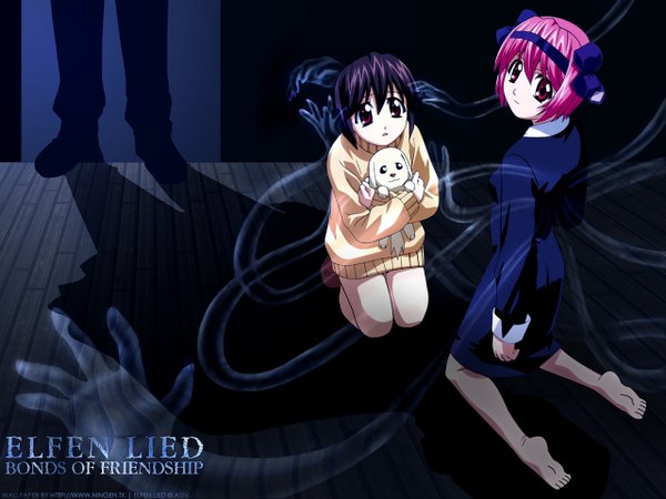 Anime picture 1280x960 with elfen lied arms corporation nana (elfen lied) mayu ningen (nattoli) kishimoto seiji looking at viewer short hair black hair red eyes purple eyes multiple girls signed pink hair pink eyes looking back barefoot black eyes inscription night