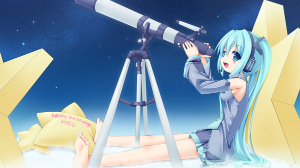 Anime picture 2000x1125 with vocaloid hatsune miku wata (akawata) single blush highres open mouth wide image twintails very long hair barefoot aqua eyes aqua hair legs girl detached sleeves star (symbol) star (stars) telescope