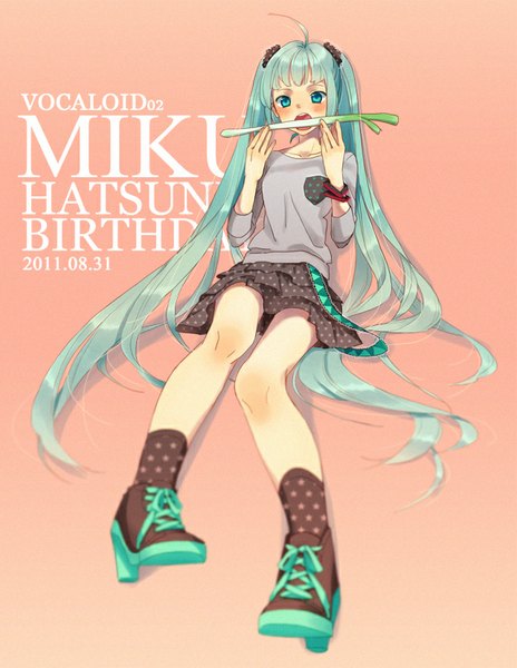 Anime picture 642x830 with vocaloid hatsune miku io (sinking=carousel) single tall image looking at viewer blush fringe open mouth simple background sitting twintails ahoge very long hair aqua eyes aqua hair legs dated pink background eating
