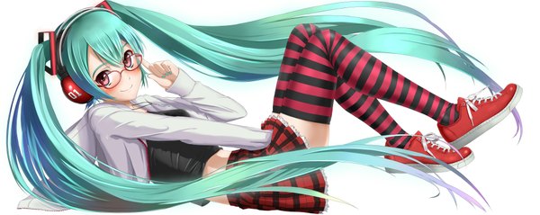 Anime picture 4000x1599 with project diva vocaloid kocchi muite baby (vocaloid) hatsune miku takebi single long hair blush highres simple background smile red eyes wide image white background twintails absurdres nail polish aqua hair girl thighhighs
