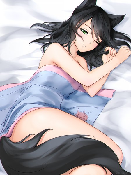 Anime picture 750x1000 with original gigamessy single long hair tall image looking at viewer blush fringe light erotic black hair hair between eyes green eyes animal ears bent knee (knees) tail lying animal tail one eye closed light smile on side
