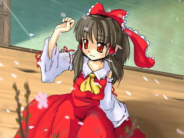Anime picture 1024x768 with touhou hakurei reimu red eyes traditional clothes miko girl petals