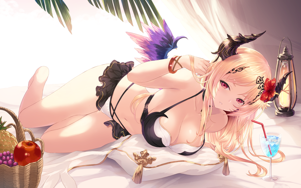 イラスト 6236x3898 と 神撃のバハムート dark angel olivia cait ソロ 長髪 カメラ目線 前髪 highres おっぱい light erotic 金髪 赤い目 absurdres cleavage lying parted lips 裸足 hair flower 角 bare legs