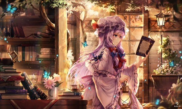 Anime picture 1500x900 with touhou patchouli knowledge ninjinshiru single long hair wide image purple eyes holding looking away purple hair indoors profile wide sleeves girl flower (flowers) bow hair bow hat book (books) insect