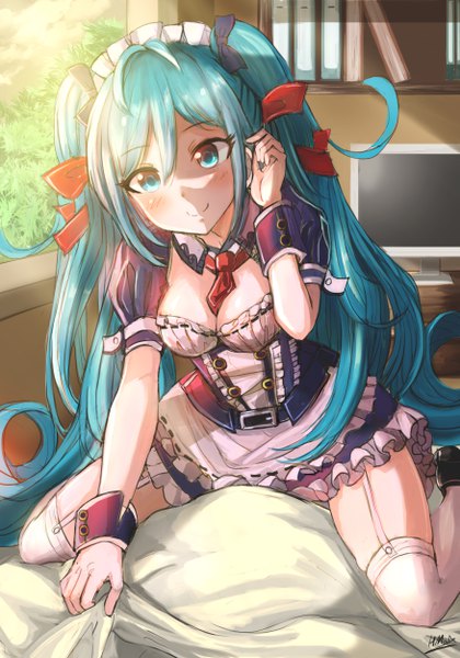 イラスト 3500x5000 と ボーカロイド 初音ミク hmax ソロ 長身像 赤面 前髪 highres おっぱい light erotic 笑顔 hair between eyes 座る ツインテール signed payot looking away absurdres cleavage アホ毛