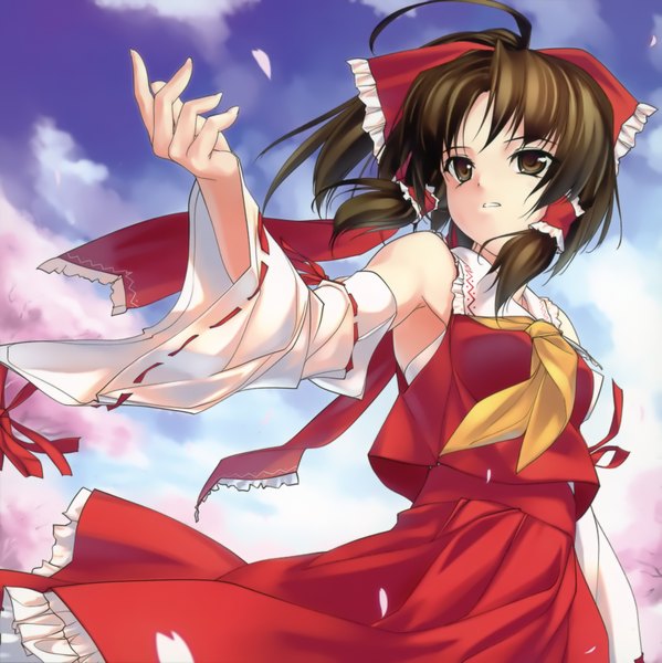 Anime picture 1697x1700 with touhou hakurei reimu rokuwata tomoe single short hair brown eyes cherry blossoms miko girl skirt bow hair bow detached sleeves petals skirt set