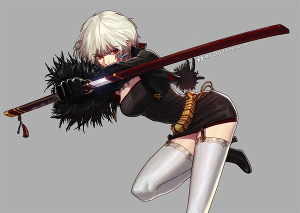 Anime picture 1500x1066 with dungeon and fighter female slayer (dungeon and fighter) sword master (dungeon and fighter) happening18 single fringe short hair breasts simple background blonde hair red eyes holding grey background girl thighhighs dress gloves weapon earrings white thighhighs