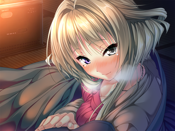 Anime picture 1024x768 with amakano kanbayashi mizuki piromizu single long hair looking at viewer blush fringe breasts blonde hair smile game cg indoors fingernails mole mole under eye heterochromia girl pendant