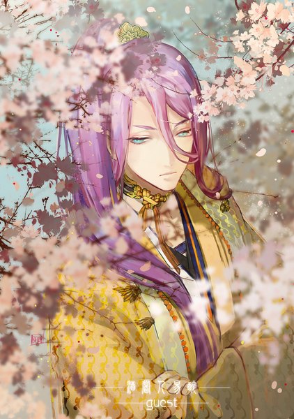 Anime picture 1126x1600 with touken ranbu nitroplus hachisuka kotetsu guan tang baozi single long hair tall image fringe hair between eyes looking away purple hair ponytail traditional clothes japanese clothes aqua eyes from above cherry blossoms crossed arms boy petals