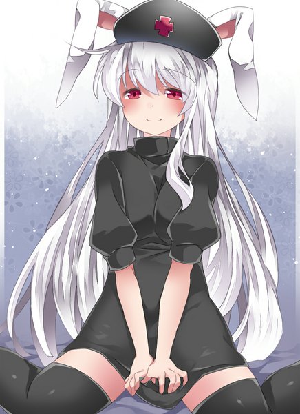 Anime picture 727x1000 with touhou reisen udongein inaba hammer (sunset beach) single long hair tall image looking at viewer blush fringe smile red eyes sitting animal ears white hair grey background bunny ears alternate costume zettai ryouiki puffy sleeves floral print