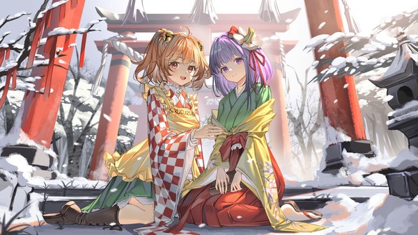 Anime-Bild 3840x2160 mit touhou hieda no akyuu motoori kosuzu al guang looking at viewer highres short hair open mouth red eyes wide image sitting purple eyes multiple girls absurdres purple hair traditional clothes :d japanese clothes orange hair two side up