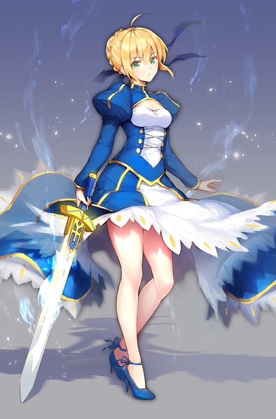 Anime picture 700x1059 with fate (series) fate/grand order artoria pendragon (all) saber suishougensou single tall image looking at viewer blush fringe short hair blonde hair hair between eyes standing holding green eyes full body ahoge bent knee (knees) braid (braids)