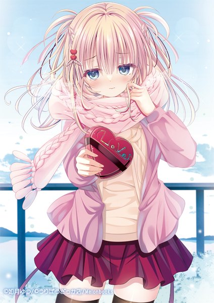 Anime picture 566x800 with original melonbooks kisaragi yuu (kisaragiyu) single long hair tall image looking at viewer fringe blue eyes blonde hair hair between eyes holding outdoors outstretched hand valentine girl thighhighs skirt hair ornament black thighhighs