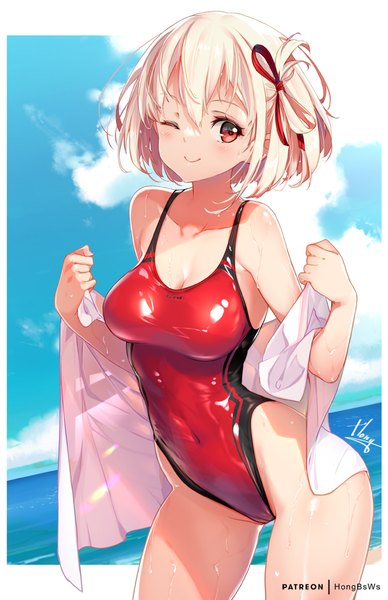 Anime picture 646x1000 with lycoris recoil nishikigi chisato hong (white spider) single tall image short hair light erotic blonde hair smile red eyes standing sky cloud (clouds) one eye closed wink covered navel outside border girl ribbon (ribbons) swimsuit