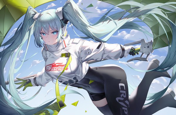 Anime picture 3000x1961 with vocaloid goodsmile racing hatsune miku racing miku racing miku (2022) ten-u single fringe highres blue eyes hair between eyes twintails looking away sky cloud (clouds) very long hair aqua hair covered navel girl gloves