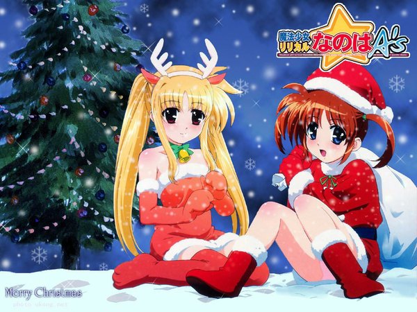 Anime-Bild 1024x768 mit mahou shoujo lyrical nanoha light erotic snowing christmas winter pantyshot sitting snow girl star (symbol) snowflake (snowflakes)