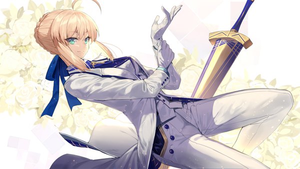 イラスト 1433x811 と Fateシリーズ fate/grand order フェイト／ステイナイト fate/prototype アルトリア・ペンドラゴン セイバー アーサー・ペンドラゴン (fate) 東西 ソロ カメラ目線 前髪 短い髪 おっぱい simple background 金髪 hair between eyes wide image payot アホ毛 三つ編み