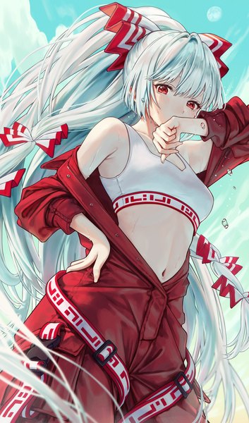 Anime-Bild 2192x3725 mit touhou fujiwara no mokou torinari (dtvisu) single tall image looking at viewer highres red eyes silver hair ponytail very long hair from below sweat hand on hip covered mouth adapted costume girl navel bow hair bow